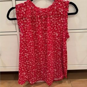 ** NEGOTIATION LOFT new Heart ruffle top with button clasp